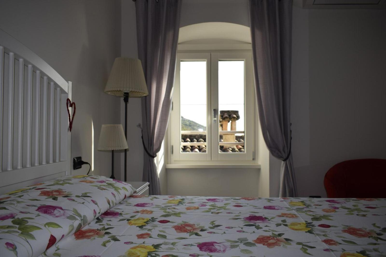 Appartamento Anna Brenzone sul Garda Εξωτερικό φωτογραφία